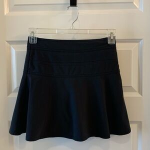 Athleta Black Tennis SkirtSkort Side Zip Phone Pocket Size 0 Light and Flowy